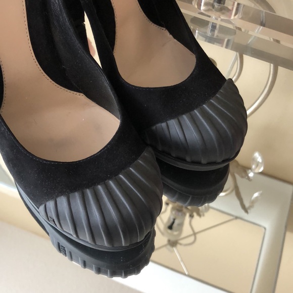 FENDI Runway Décolleté Rubber toe cap Black SUEDE Heels - Picture 8 of 13